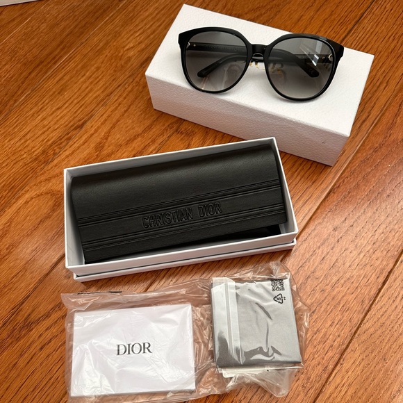 CHRISTIAN DIOR 30MontaigneMini Sunglasses - Picture 11 of 12